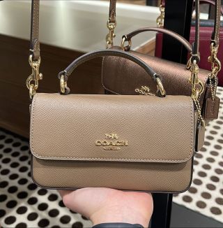 Coach Josie top handle 🎄❤️ v akciovej cene 179eur/bežná cena 295eur 🎄❤️